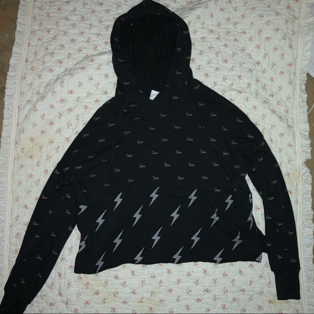 cut off black design hoodie